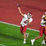Washington State quarterback Jayden de Laura passes against Southern California in the first half of an NCAA college football game in Los Angeles, Sunday, Dec. 6, 2020. (Keith Birmingham/The Orange County Register via AP)