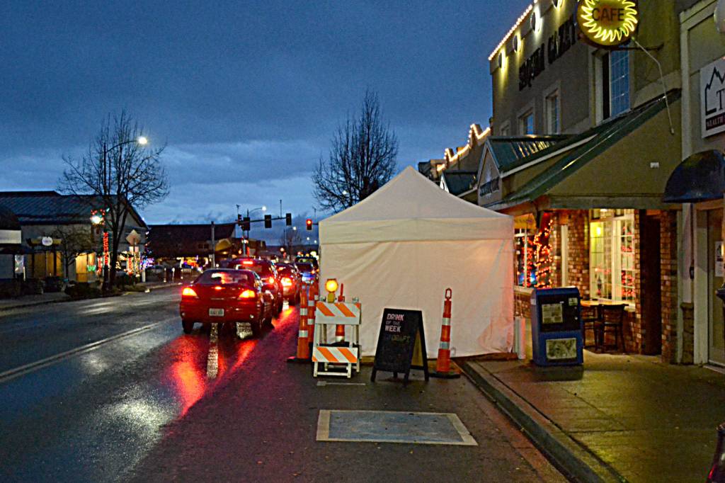 Sunshine Café is one of five eateries to offer outside dining in a tent under city guidelines. Barry Berezowsky, director of the Department of Community Development, said Joses Famous Salsa has inquired about installing a tent like this in front of its business along Washington Street, too. (Matthew Nash/Olympic Peninsula News Group)