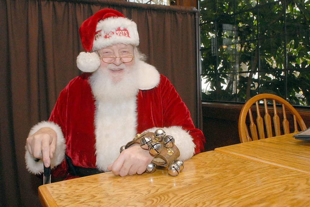 Donald McIntyre looks the part he has played for 50 years. (Keith Thorpe/Peninsula Daily News)