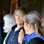 Womanfest board member Barbara Wise talks with the fall retreat participants at Lake Crescent in 2016. The retreat will return this September, organizers hope. (Diane Urbani de la Paz/Peninsula Daily News)