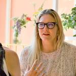 Vespertine Boutique's Jaime Jaynes talks with one of her first customers. Diane Urbani de la Paz/Peninsula Daily News