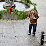 Ted Krysinski of Fyrelite Grip & Lighting worked Tuesday with thousands of LED lights that will decorate Port Townsends Haller Fountain plaza. (Diane Urbani de la Paz/Peninsula Daily News)