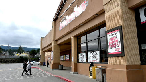 The Saars grocery store in Port Angeles is shutting down after the Oak Harbor-based company purchased the building five years ago. (Paul Gottlieb/Peninsula Daily News)