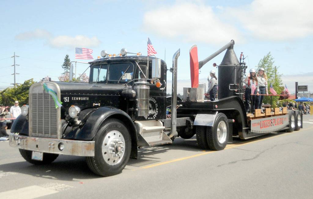 The Hoquiam Loggers Playday float received the Chairmans Award on Saturday. (Keith Thorpe/Peninsula Daily News)