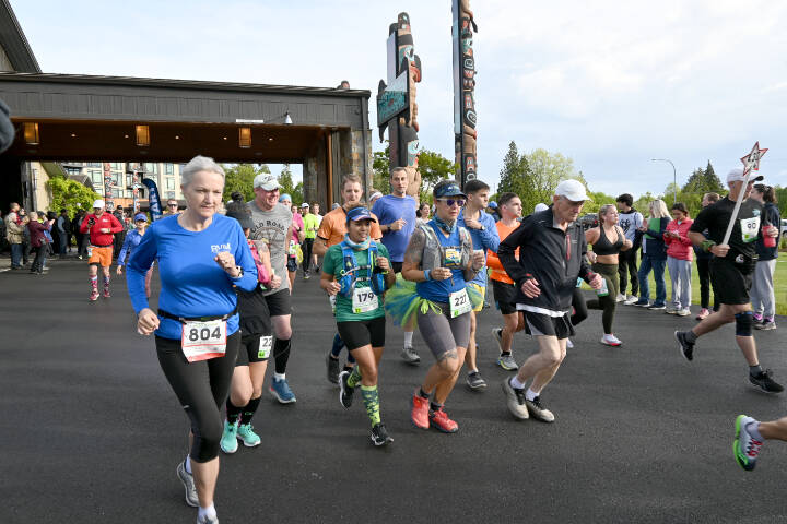 North Olympic Discovery Marathon runners start at 7 Cedars Resort on Sunday morning. (Michael Dashiell/Olympic Peninsula News Group)