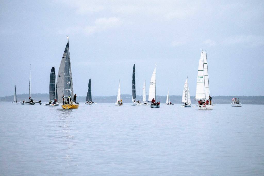 Race Start_20220613_Rebecca Ross_7624