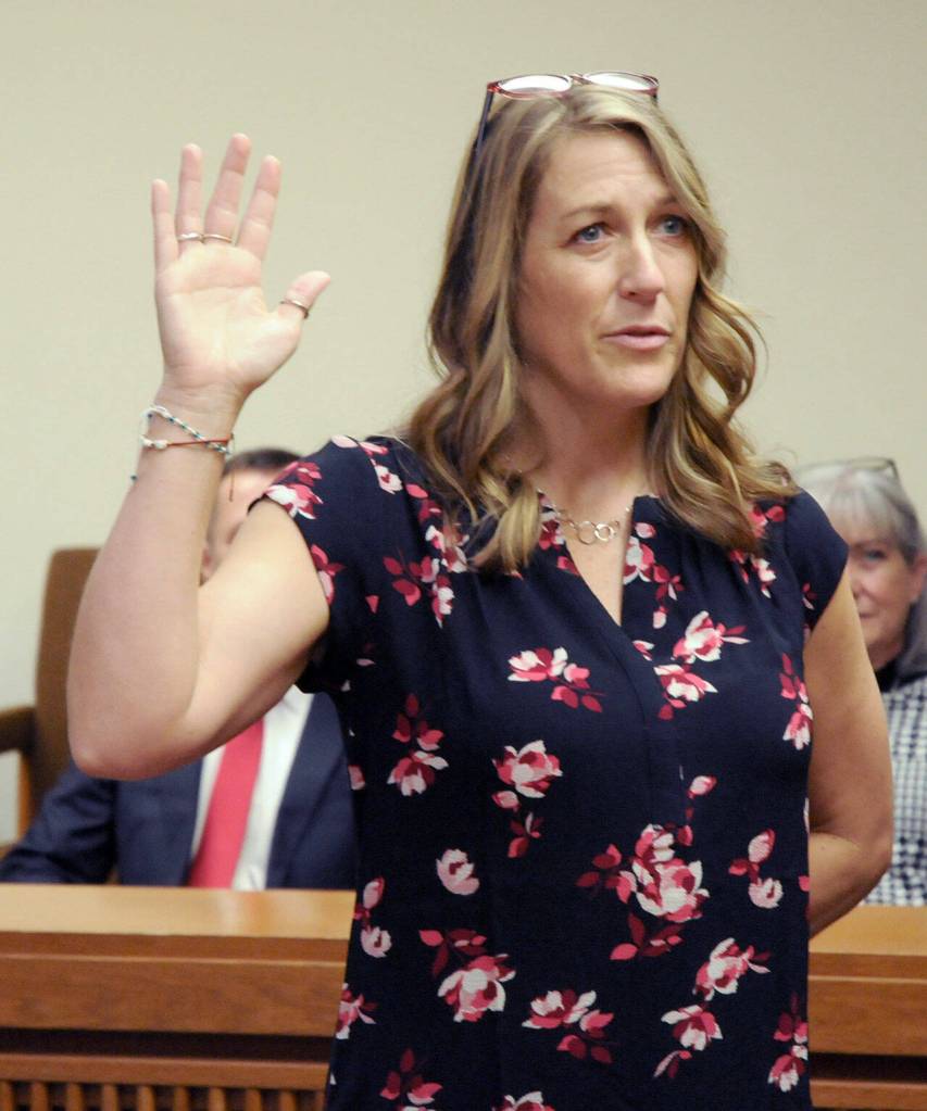 Shoona Riggs is sworn in on Wednesday after her reelection as Clallam County Auditor. (Keith Thorpe/Peninsula Daily News)
