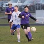 Sequims Colin Feik dribbles against Bremerton. (Michael Dashiell/Olympic Peninsula News Group)