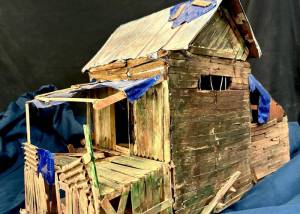 Jerry Taylors first-place Cracked House mixed media sculpture.