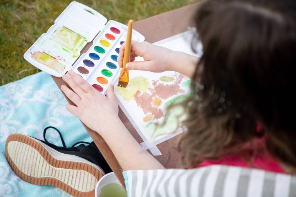 Field Hall also partnered with Stephens Middle School to present hands-on arts experiences to students after their classes. Photo courtesy of Field Hall.