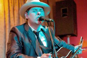 Port Townsend-based singer-songwriter Brian Ledford will perform at Candlelight Concerts at 7 p.m. next Thursday.