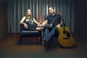 Scott Cook and Pamela Mae will perform at the Palindrome on Wednesday.