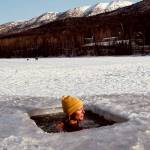 Karyn Stillwell cold plunging in Alaska. (Karyn Stillwell)