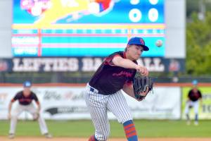 KEITH THORPE/PENINSULA DAILY NEWS
Leftiies pitcher Liam Karson throws in the first inning against Kelowna on Thursday at Port Angeles Civic Field.