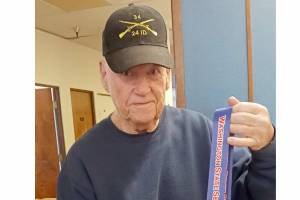 Gerald Rettela of Port Angeles last month won a blue ribbon in racquetball at the Washington state senior games. (Pierre LaBossiere/Peninsula Daily News)