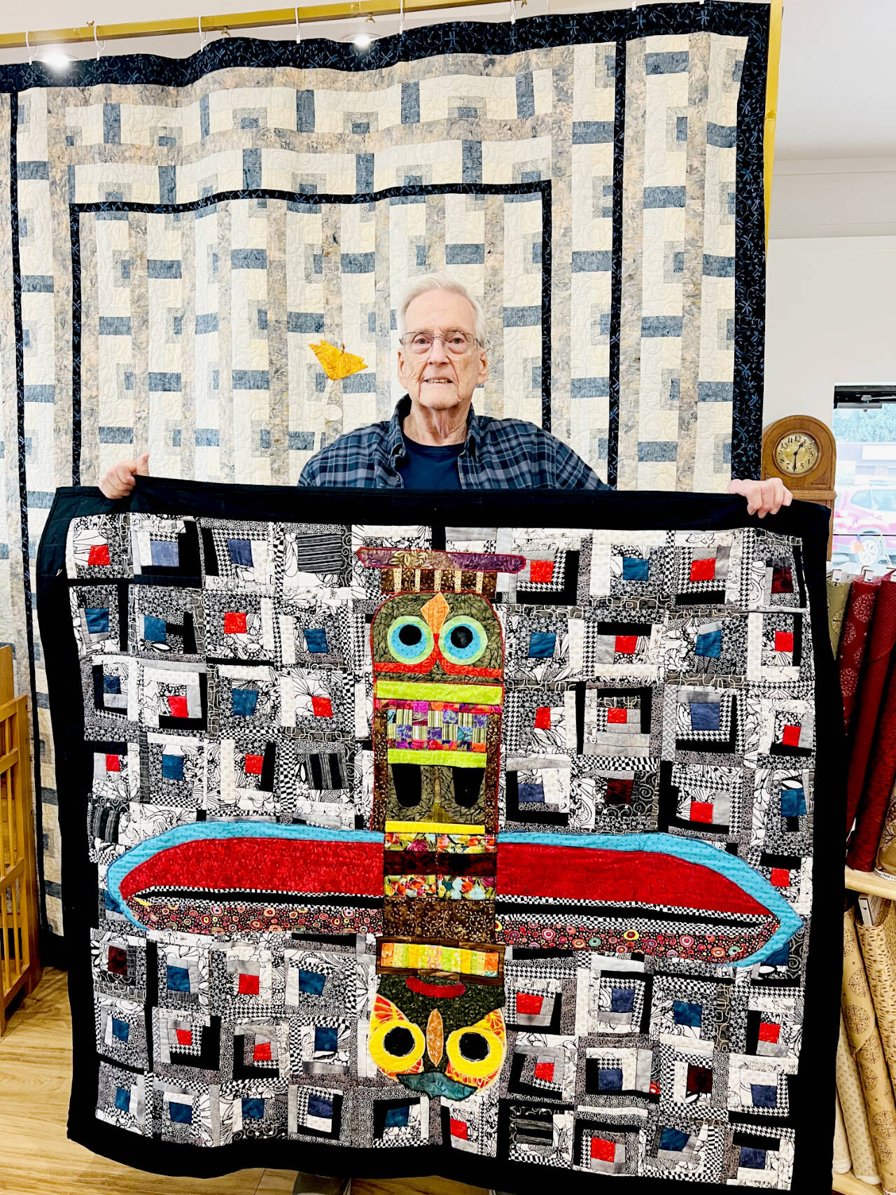 Artist works with his own patterns for quilts | Peninsula Daily News