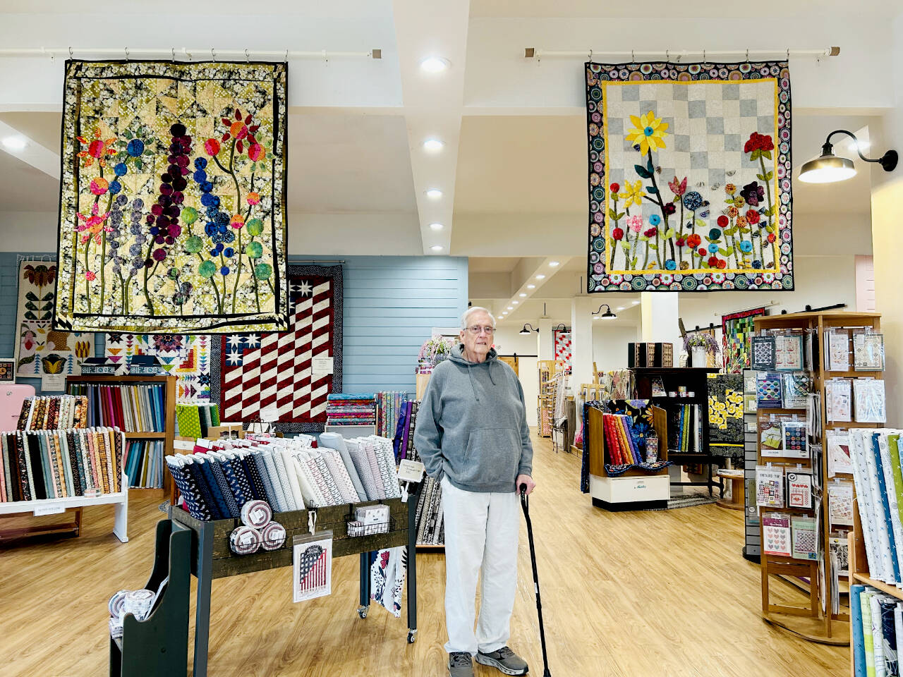 Artist works with his own patterns for quilts | Peninsula Daily News