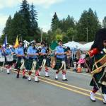 A bagpipe band from Magic Valley, Idaho, provided music for the parade. (Dave Logan/for Peninsula Daily News)